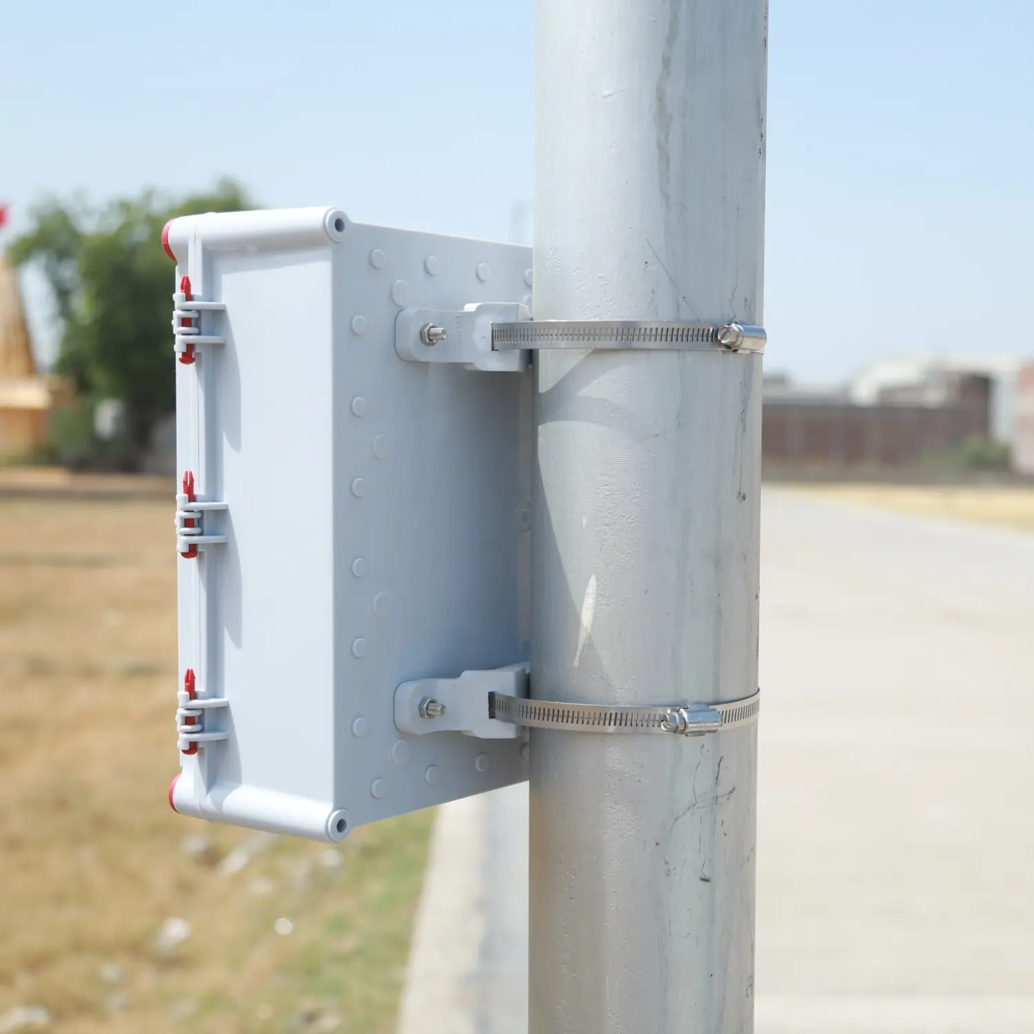 Pole Mounted Enclosure 280x280x110 ABS Grey 3-7 Inch
